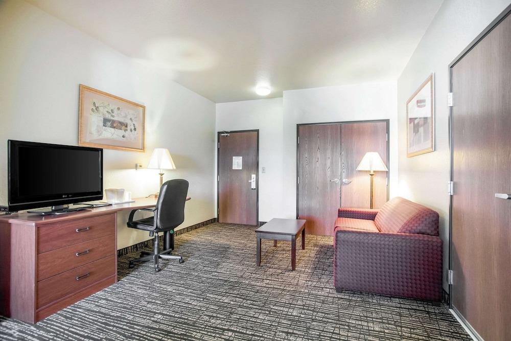 Quality Inn Parsons North photo 7
