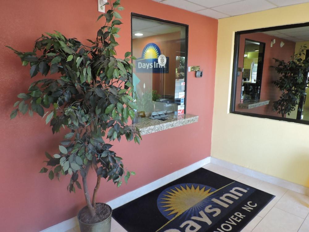 Days Inn by Wyndham Conover-Hickory photo 8
