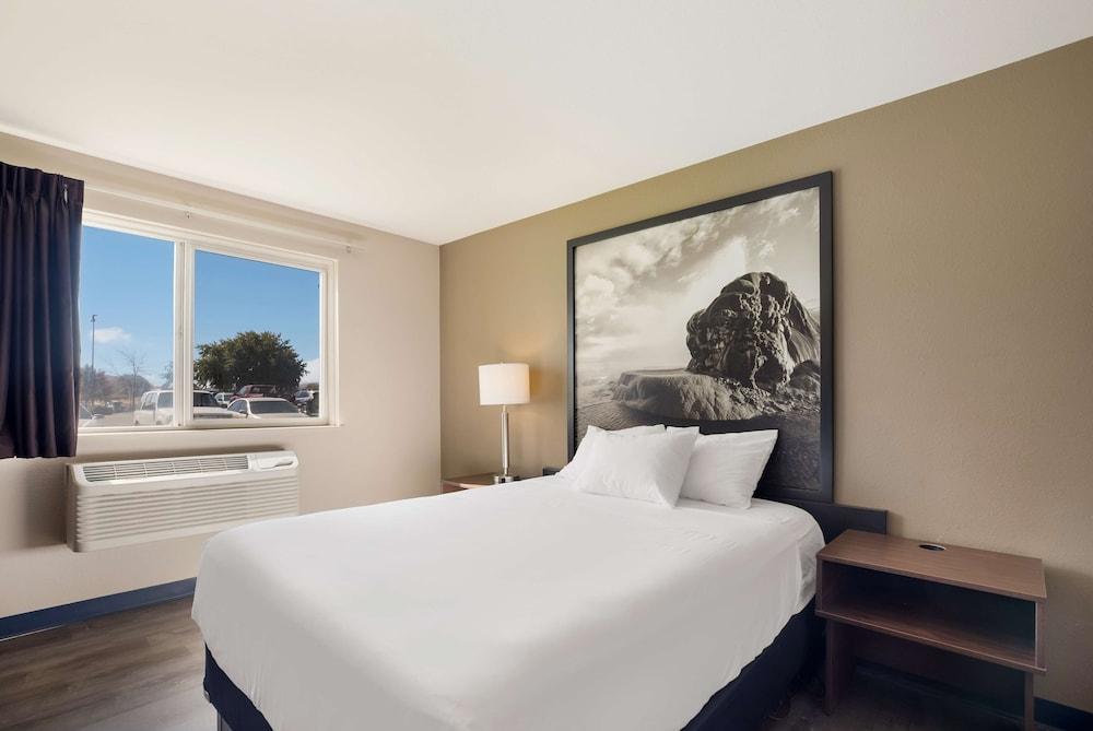 Americas Best Value Inn Sparks photo 20