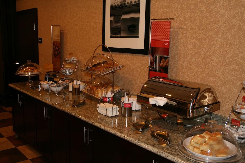 Hampton Inn & Suites Buffalo photo 29