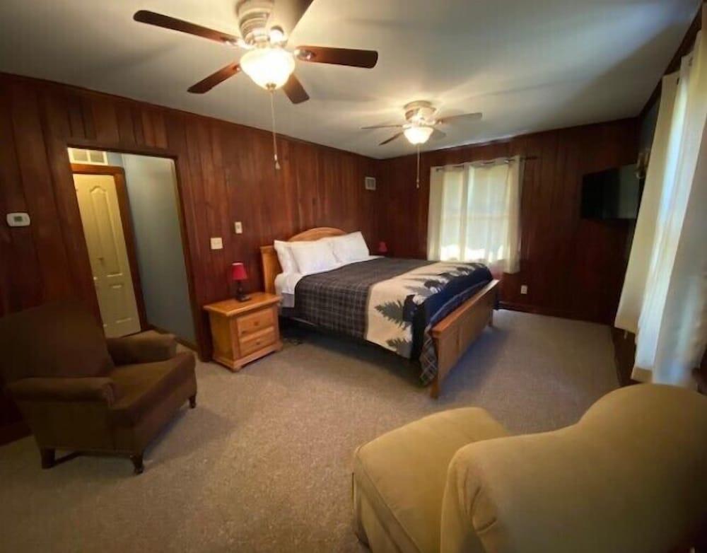 Foggy Mountain Lodge photo 36