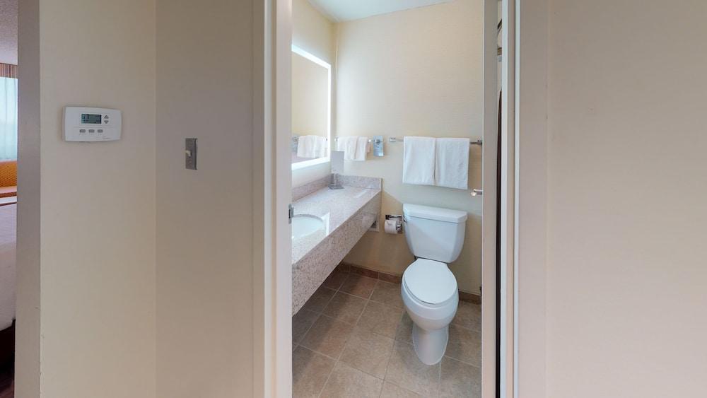 Radisson Hotel Lenexa Overland Park photo 20