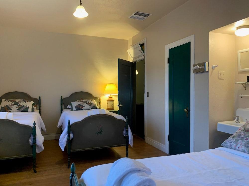 Winnedumah Hotel photo 10