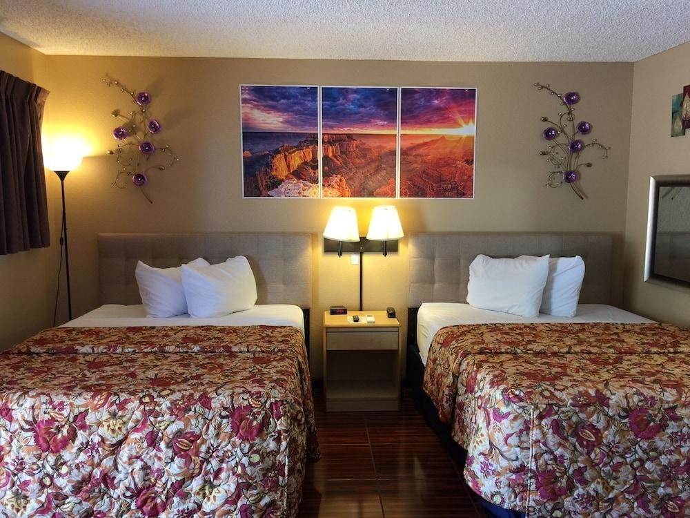 La Siesta Motel & RV Resort photo 5