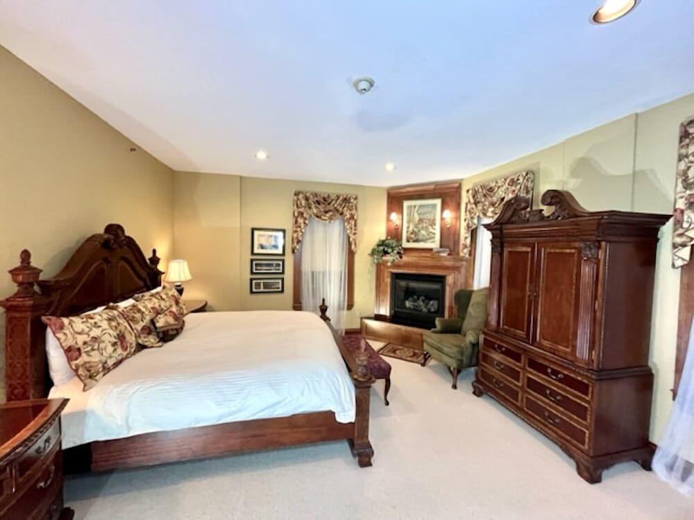 The Port Hotel photo 4