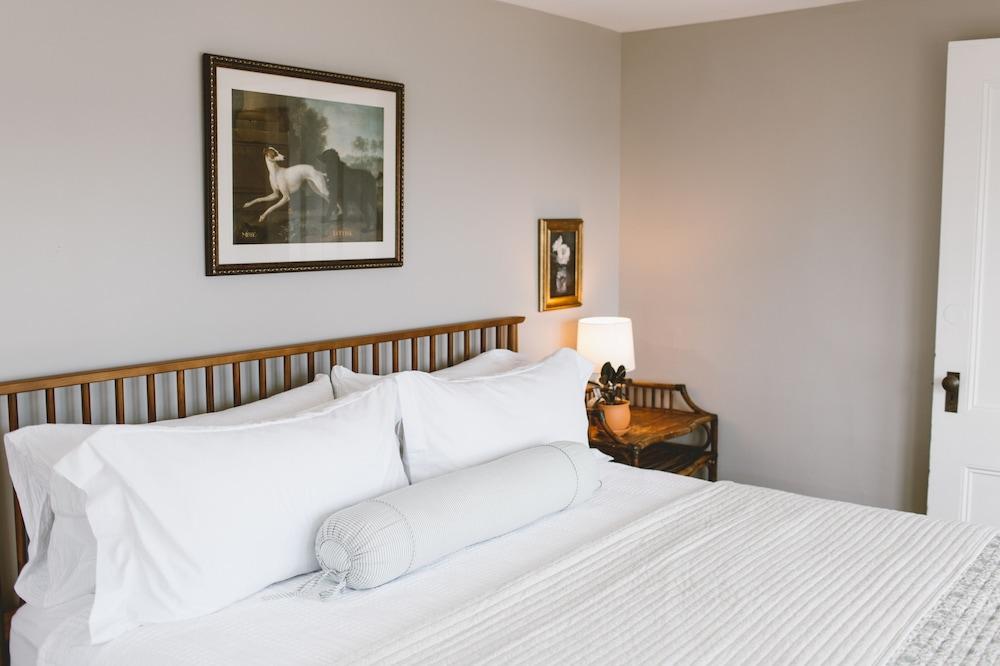 Admirals Quarters Inn photo 78