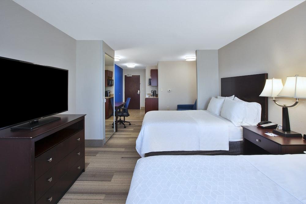 Holiday Inn Express Hotel & Suites Niles by IHG photo 15