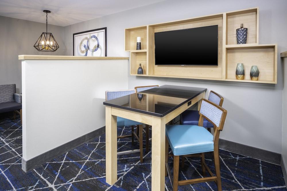 Holiday Inn Express Brevard City Center by IHG photo 18