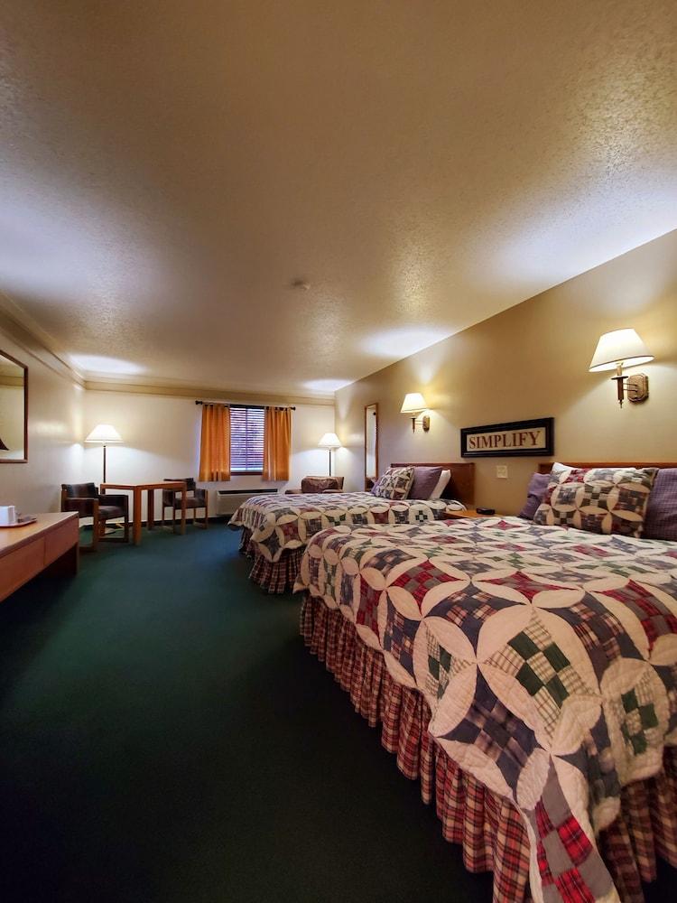 Covered Wagon Motel photo 62