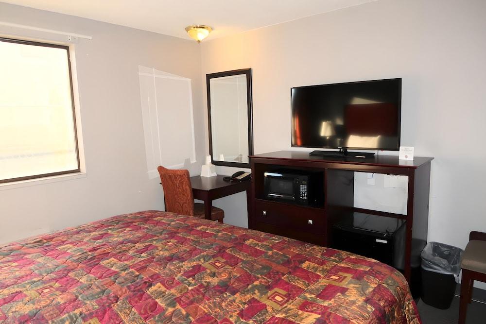 Economy Inn Auburn photo 5