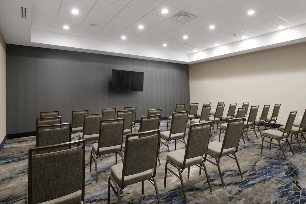 Fairfield Inn and Suites Dallas East photo 17