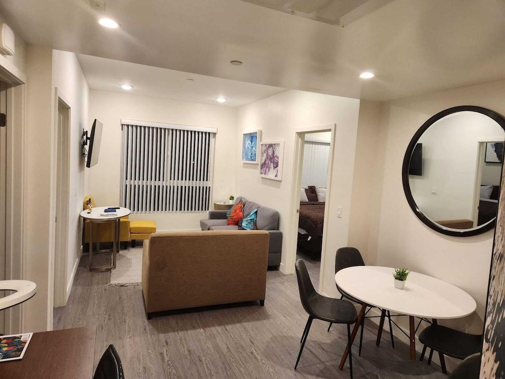 Urban Chic Apart-Hotels in Central LA photo 15