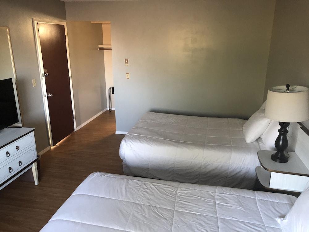 Riverside Inn Dallas photo 32