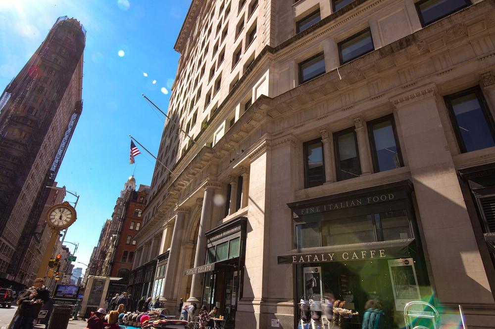 The Evelyn Hotel photo 39