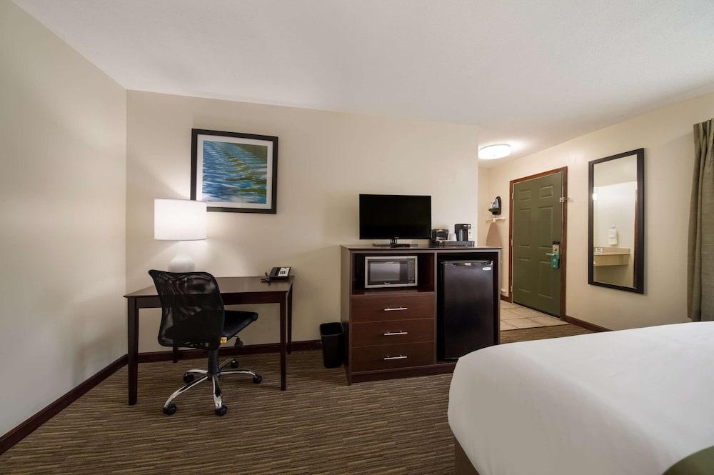 Quality Inn Great Barrington photo 9