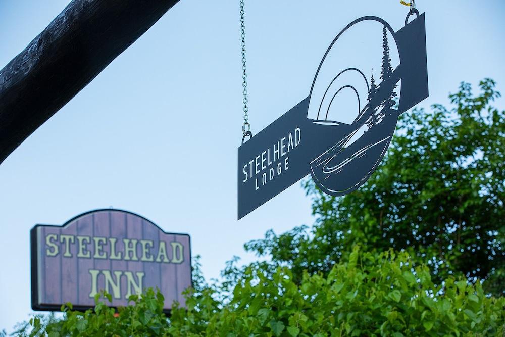 Steelhead Lodge photo 9
