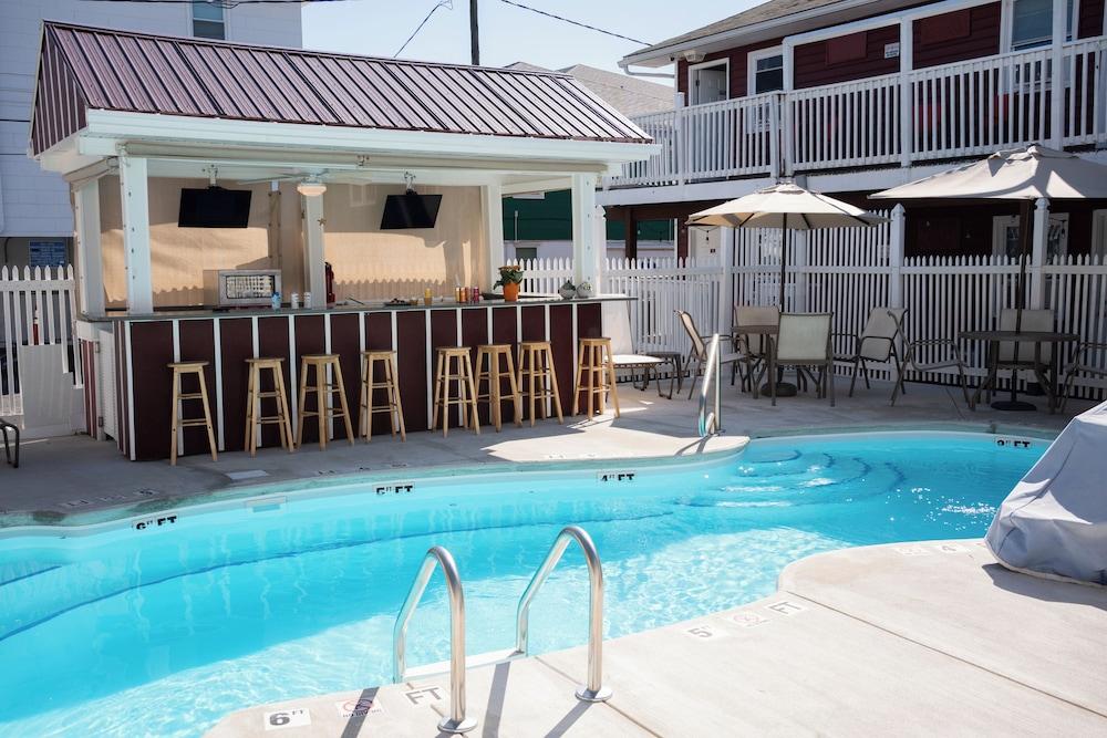 The Burgundy Inn photo 16