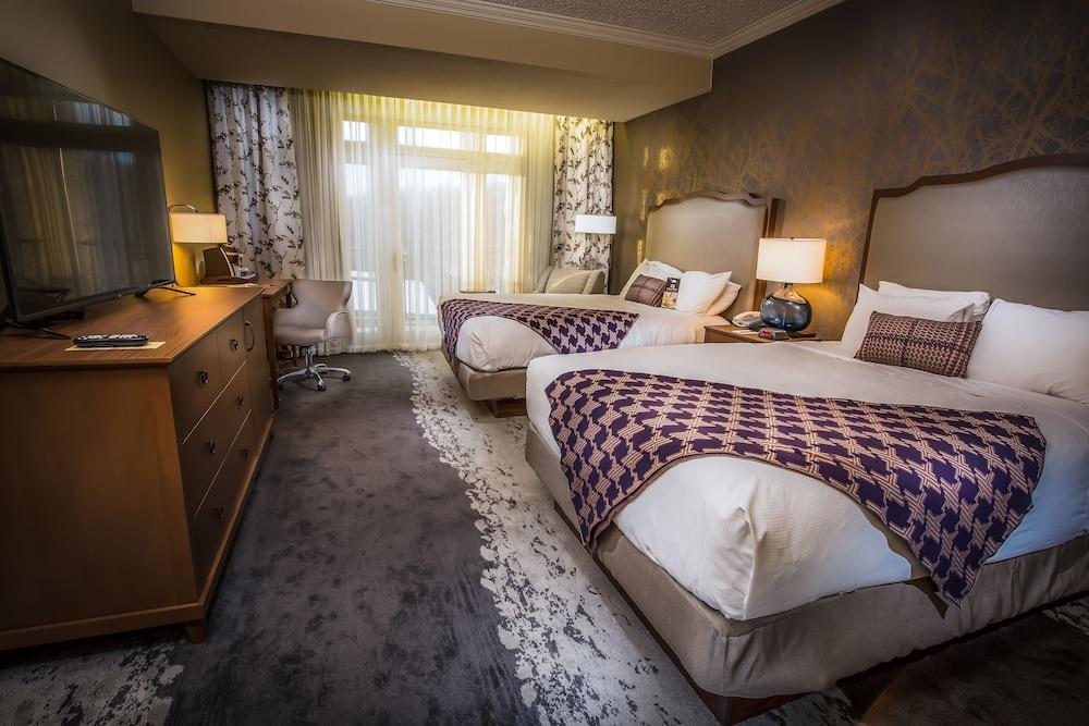 Lodge Of Four Seasons Golf Resort, Marina & Spa photo 39