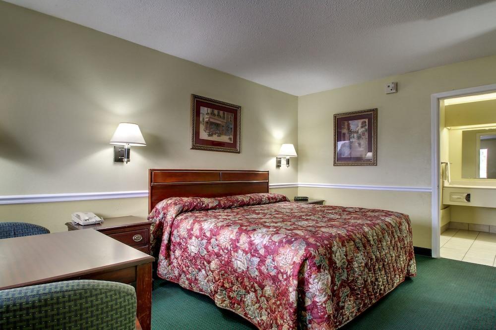 Key West Inn - Montgomery photo 8