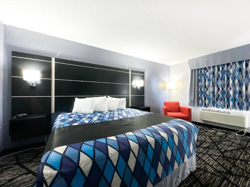 Blaine Town Inn & Suites photo 8