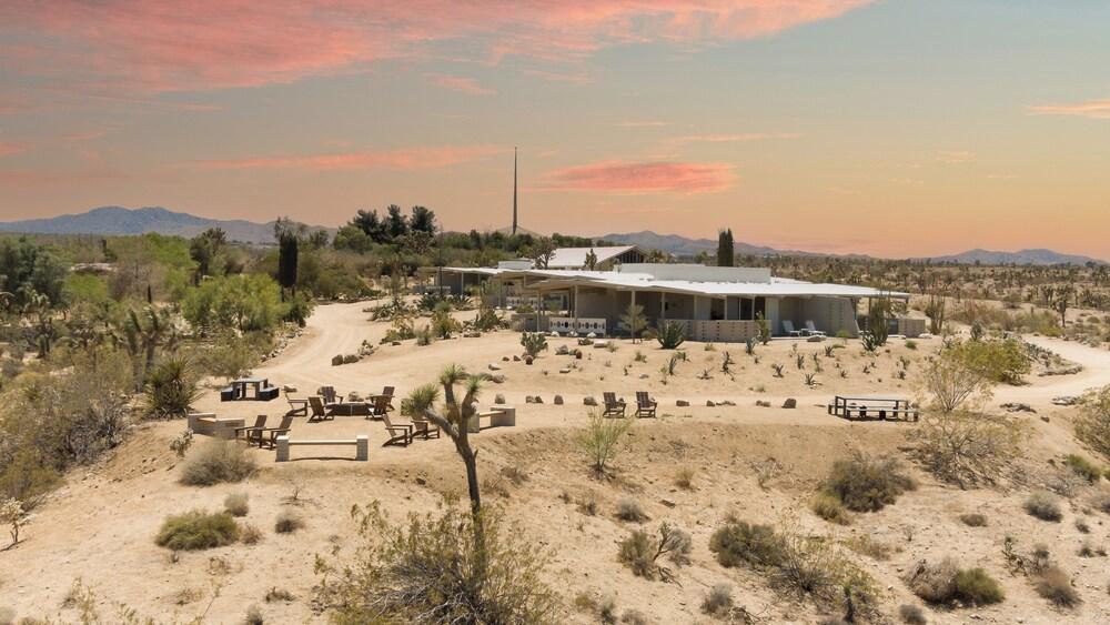 The Bungalows by Homestead Modern at The Joshua Tree Retreat Center photo 14