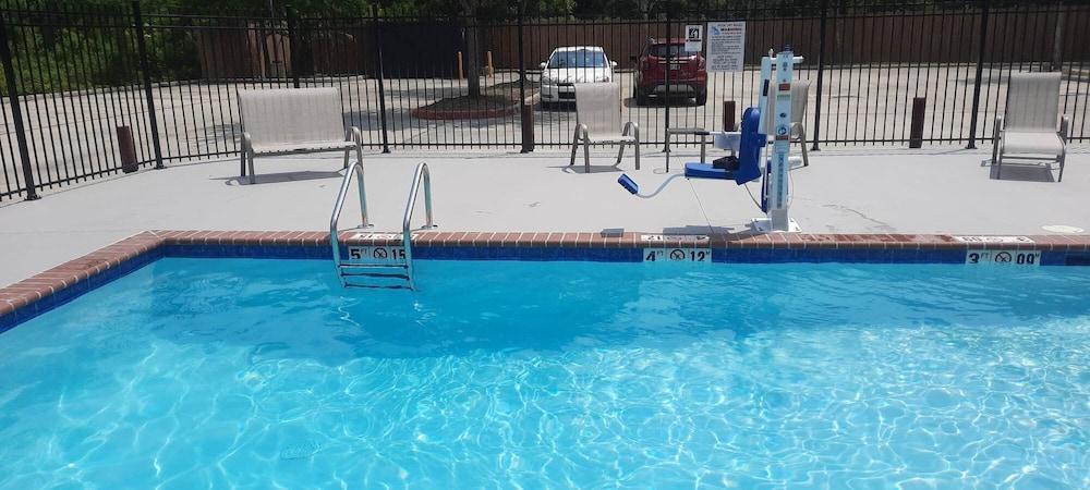 MainStay Suites Denham Springs - Baton Rouge East photo 2