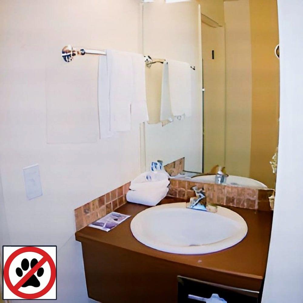Gateway Inn photo 27
