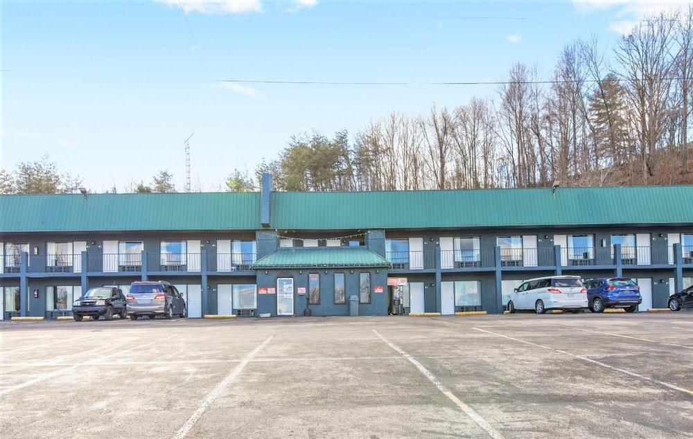 OYO Hotel Mt. Vernon KY - Renfro valley/I-75 photo 35
