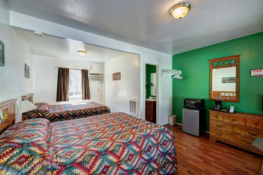 Lake Shasta Lodge photo 16