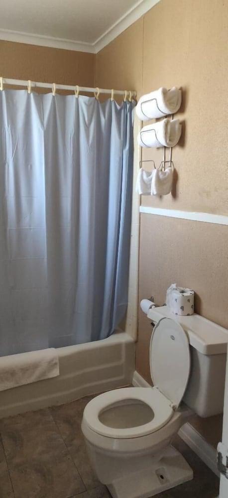 Hollywood Motel photo 14