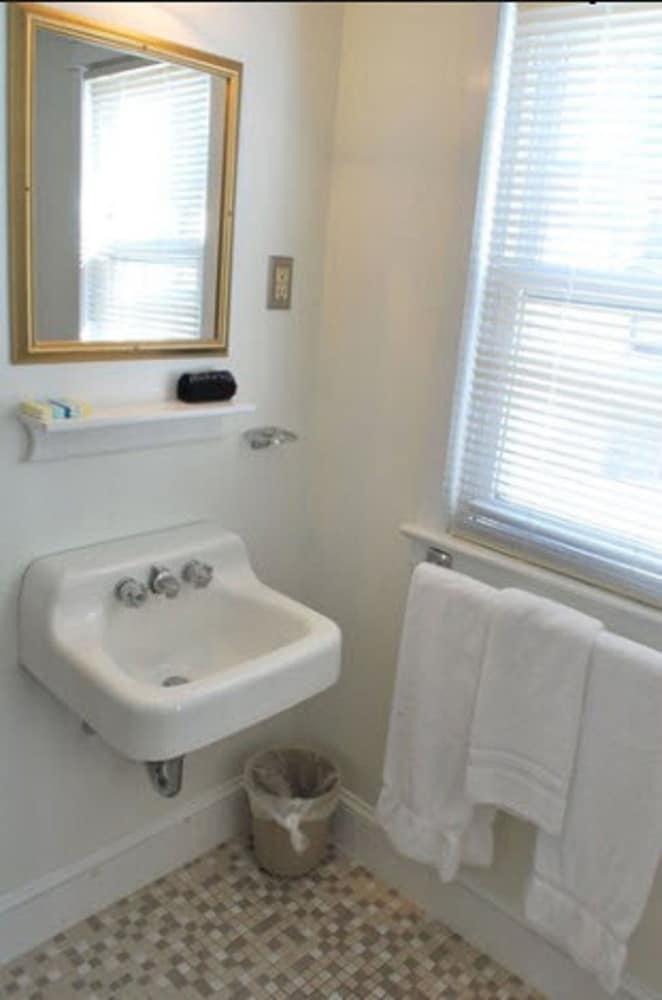 Lankford Hotel and Lodge photo 21