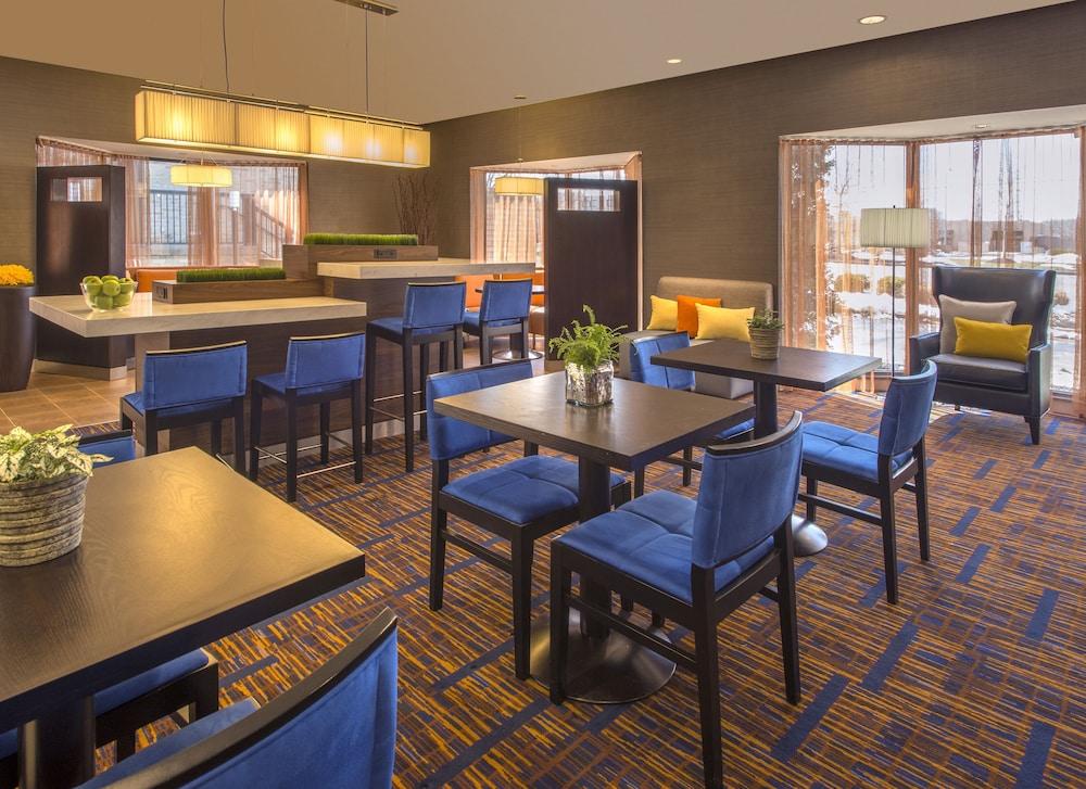 Courtyard by Marriott Grand Rapids Airport photo 27