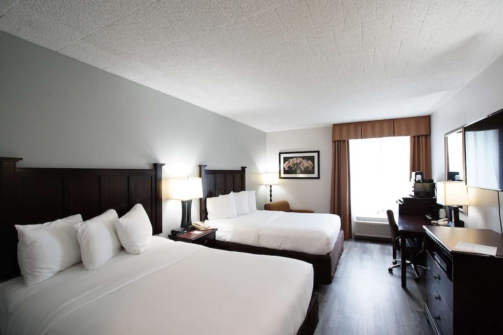 Best Western Paramus Hotel & Suites photo 38