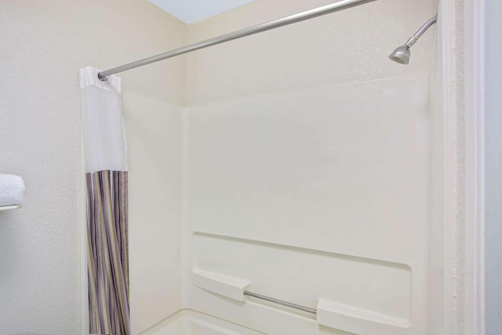 La Quinta Inn by Wyndham San Marcos photo 40