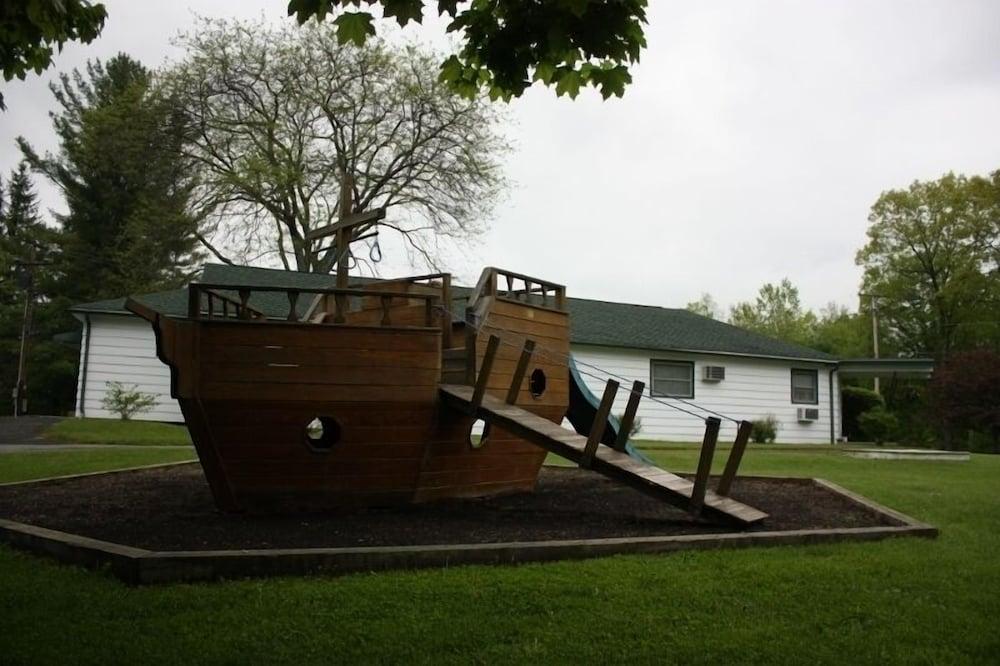 Baumann's Brookside Resort photo 2