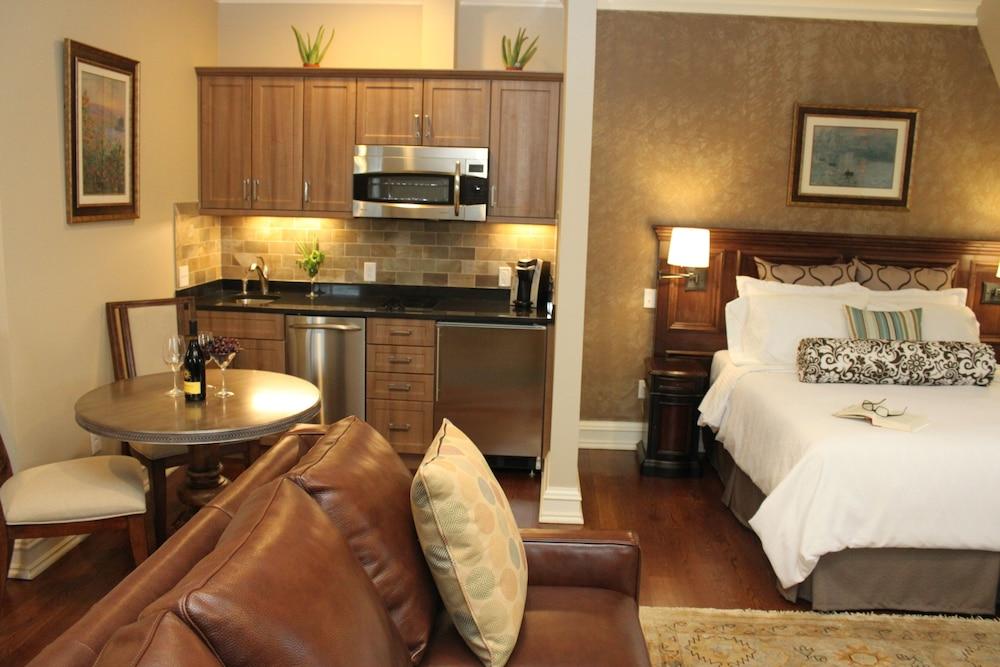 Guesthouse at Norwalk Inn photo 5