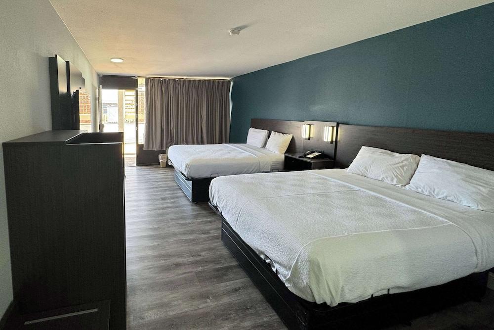 Rodeway Inn West Memphis photo 4