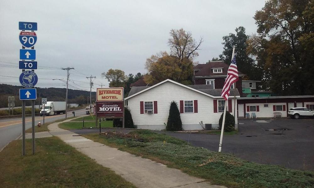 Riverside Motel photo 6