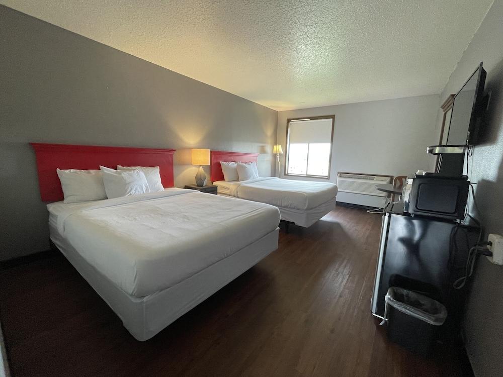 Sunnyside Inn & Suites photo 7