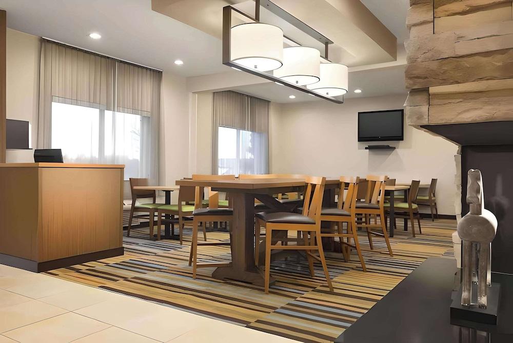 Dubuque Inn & Suites photo 4