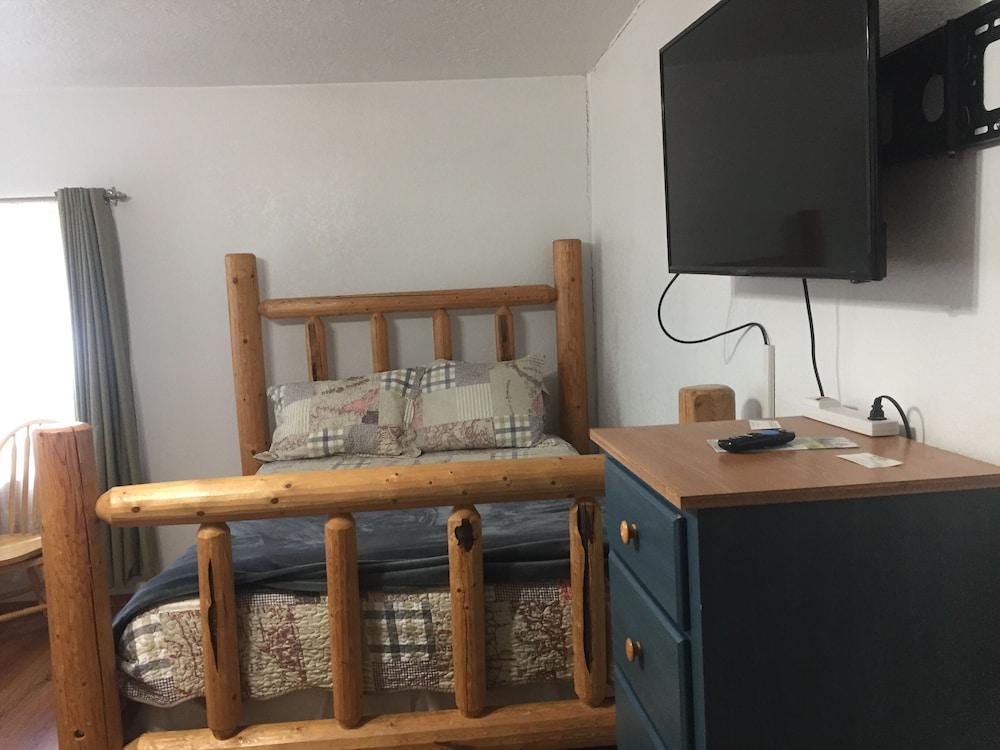Dunsmuir Lodge photo 74