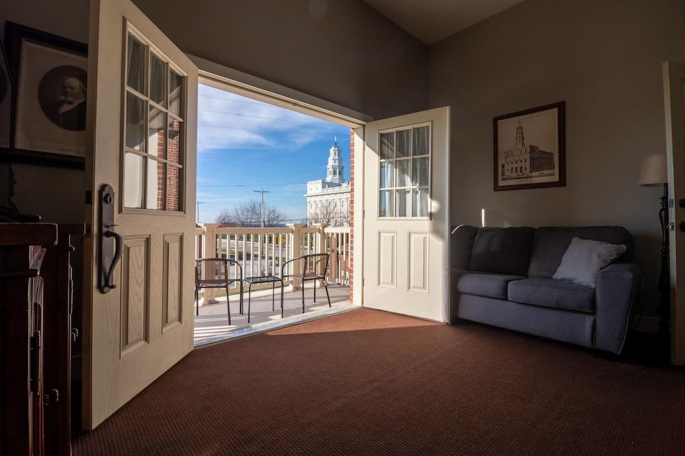 Nauvoo Temple House Hotel photo 55