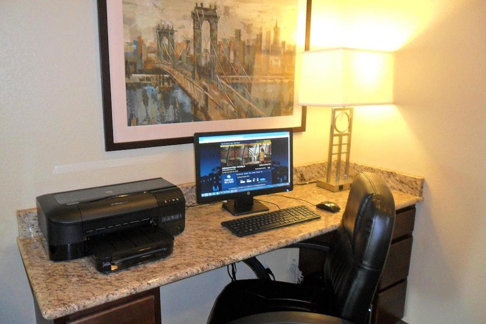 Cobblestone Inn & Suites – Fort Dodge photo 52