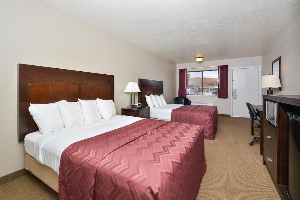 Red Ledges Inn photo 61