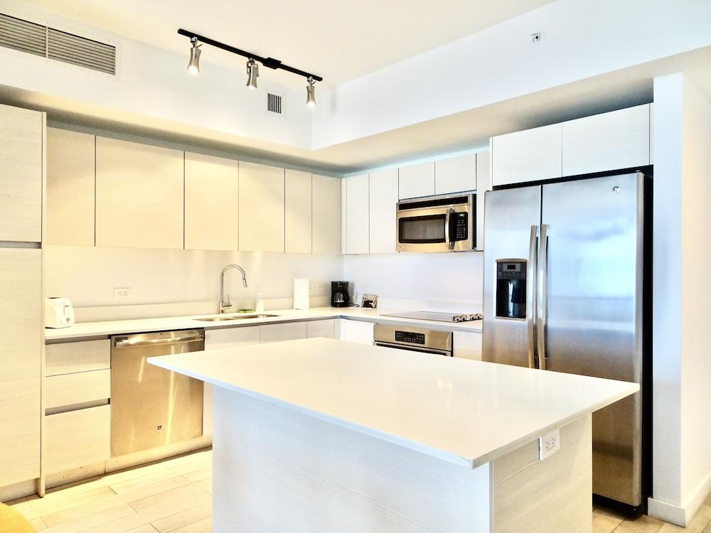 South Ocean Suites photo 19