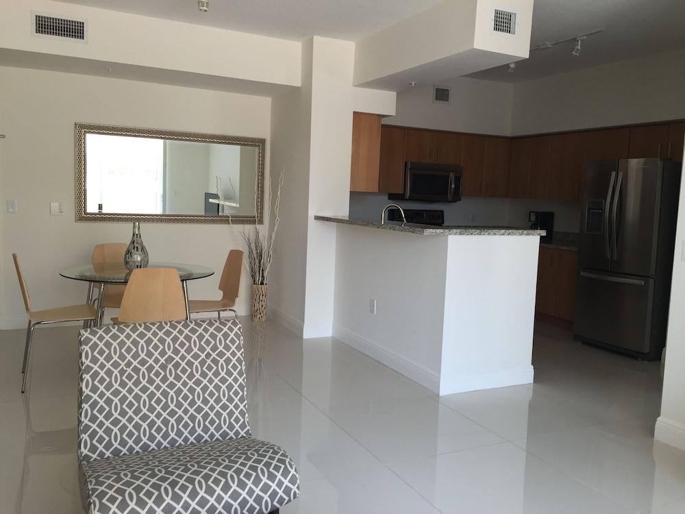 LYX Suites at Merrick Park in Coral Gables photo 10