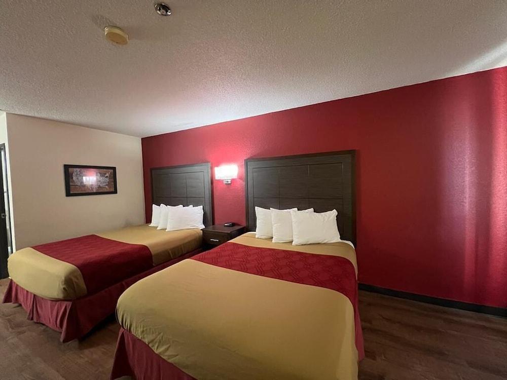 Econo Lodge Oacoma - Chamberlain West photo 17
