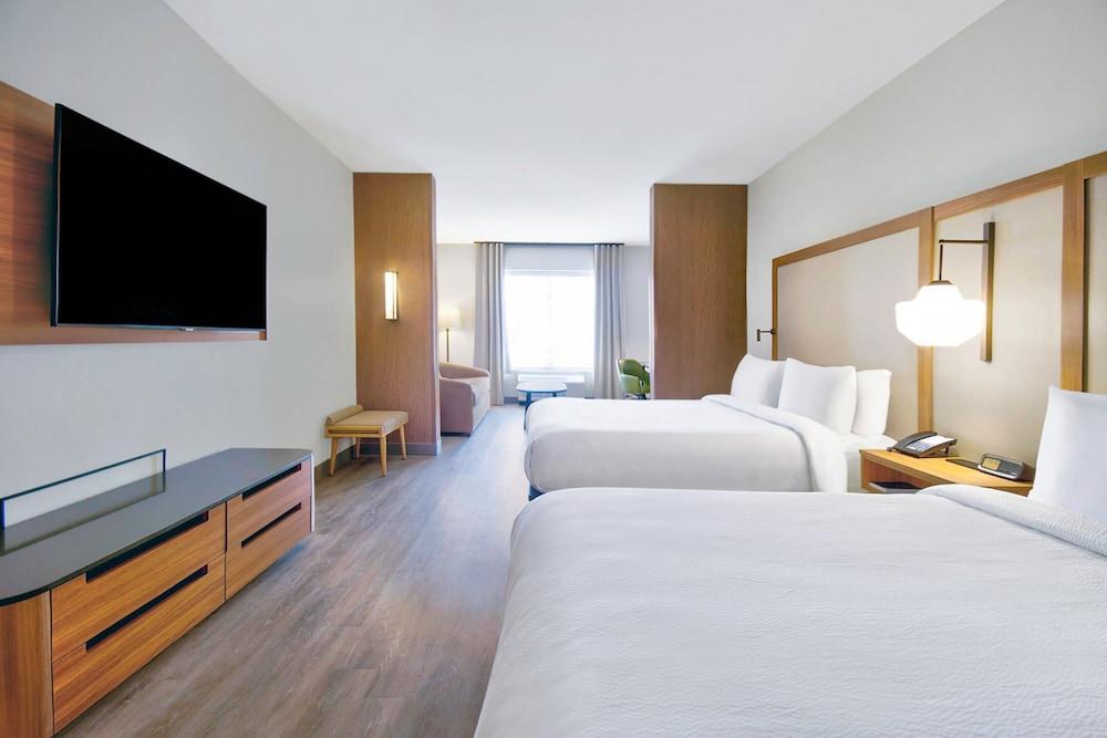 Fairfield Inn & Suites by Marriott Cincinnati North photo 9