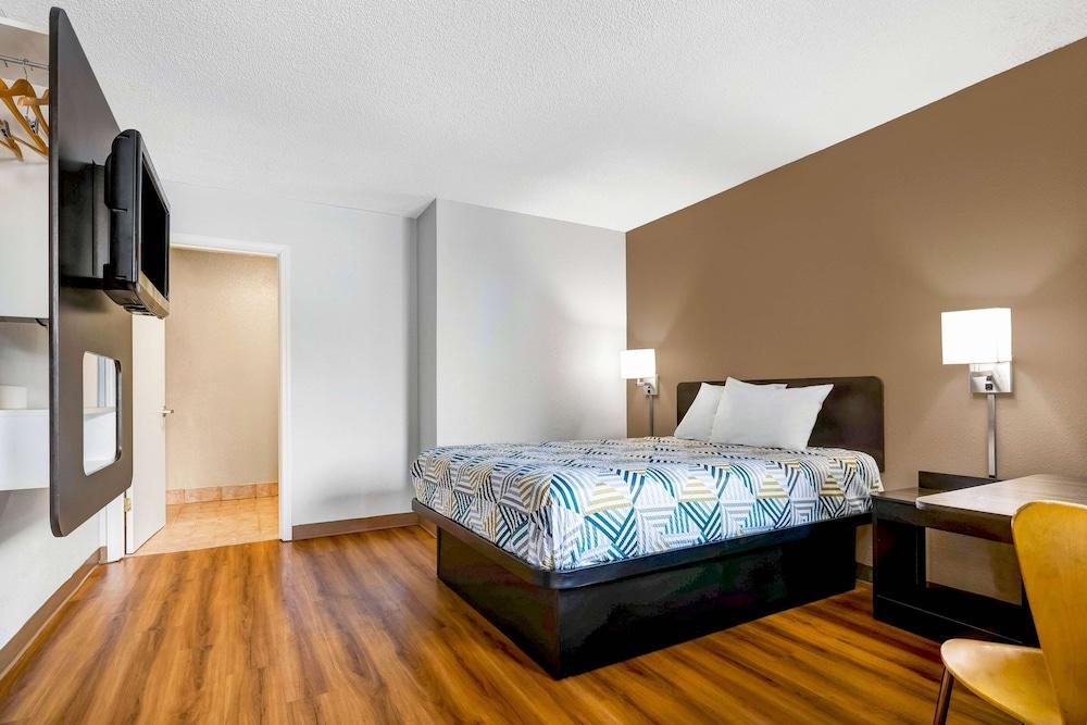 Motel 6 Portland, OR - Downtown photo 26