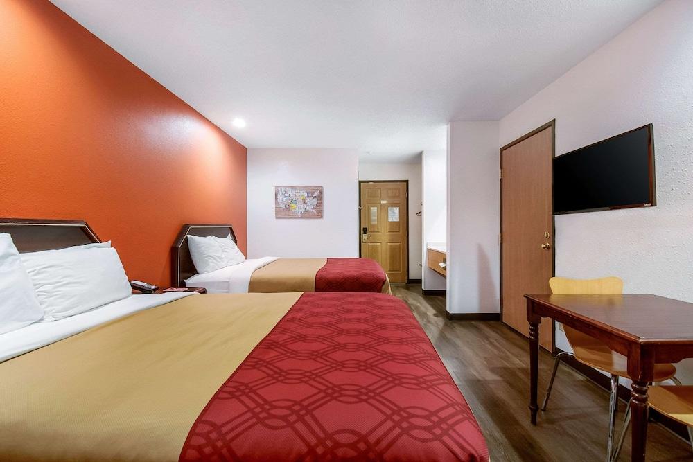 Econo Lodge Franklin photo 18